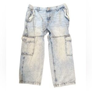 Aeropostale Light Wash Cargo Jeans